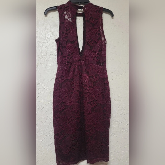 New Medium Burgundy Dress - Valentine's Day - Picture 4 of 8